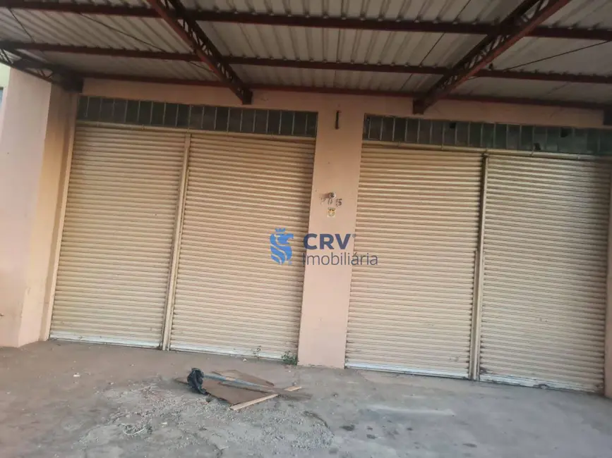 Armazém / Galpão à venda, 250m2 em Jardim Maria Celina, Londrina - PR - imagem 4 Foto 4 de Armazém / Galpão à venda, 250m2 em Jardim Maria Celina, Londrina - PR