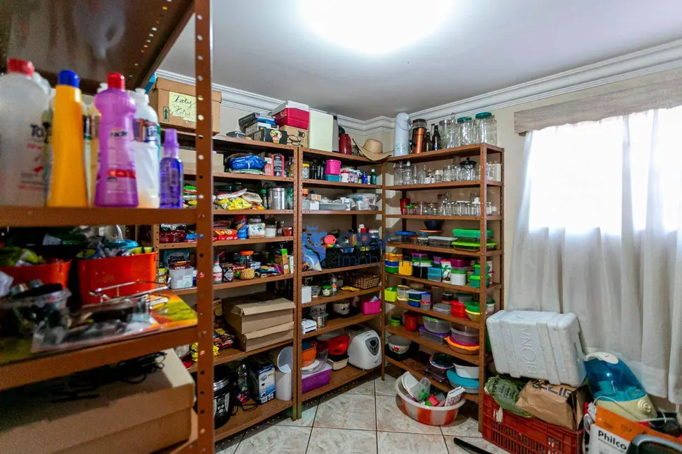 Casa com 5 quartos à venda, 560m2 em Parque Residencial Alcântara, Londrina - PR - imagem 8 Foto 8 de Casa com 5 quartos à venda, 560m2 em Parque Residencial Alcântara, Londrina - PR
