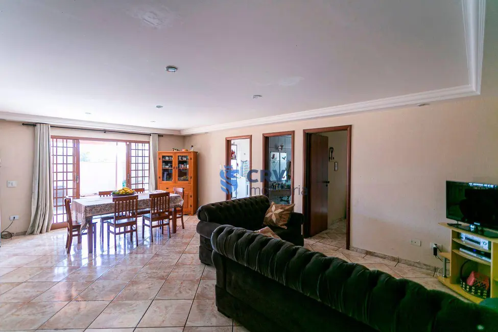 Casa com 5 quartos à venda, 560m2 em Parque Residencial Alcântara, Londrina - PR - imagem 6 Foto 6 de Casa com 5 quartos à venda, 560m2 em Parque Residencial Alcântara, Londrina - PR