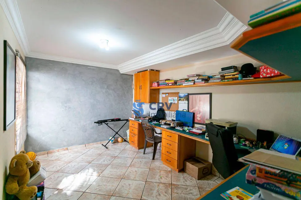 Casa com 5 quartos à venda, 560m2 em Parque Residencial Alcântara, Londrina - PR - imagem 7 Foto 7 de Casa com 5 quartos à venda, 560m2 em Parque Residencial Alcântara, Londrina - PR
