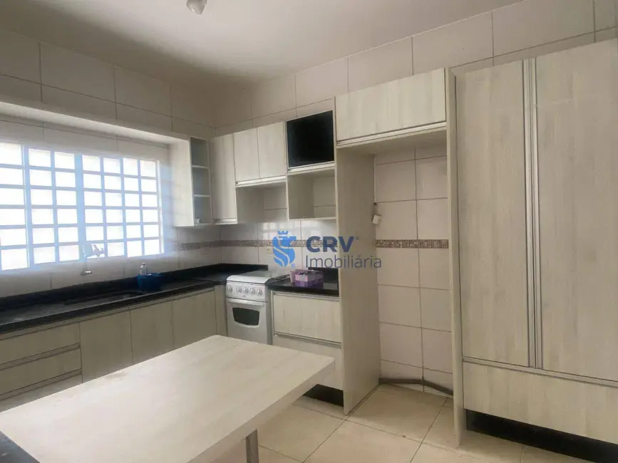 Casa com 3 quartos à venda, 171m2 em Portal de Versalhes 2, Londrina - PR - imagem 5 Foto 5 de Casa com 3 quartos à venda, 171m2 em Portal de Versalhes 2, Londrina - PR