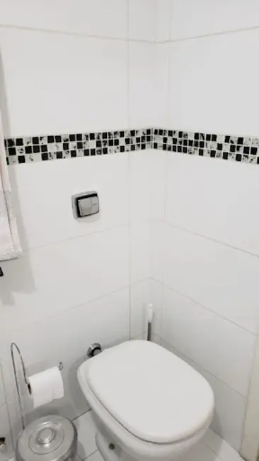 Apartamento com 3 quartos à venda, 169m2 em Centro, Londrina - PR - imagem 8 Foto 8 de Apartamento com 3 quartos à venda, 169m2 em Centro, Londrina - PR