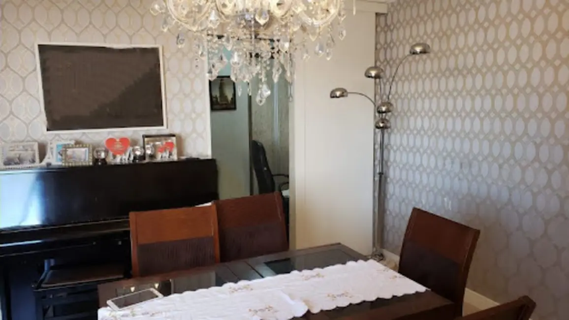 Apartamento com 3 quartos à venda, 169m2 em Centro, Londrina - PR - imagem 6 Foto 6 de Apartamento com 3 quartos à venda, 169m2 em Centro, Londrina - PR