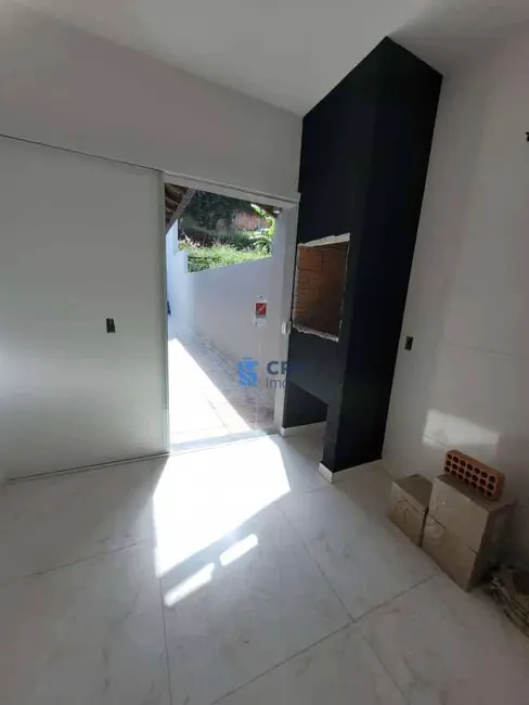 Casa com 2 quartos à venda, 125m2 em Colúmbia, Londrina - PR - imagem 8 Foto 8 de Casa com 2 quartos à venda, 125m2 em Colúmbia, Londrina - PR