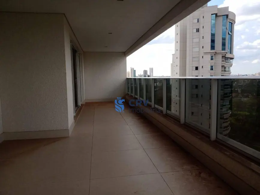 Apartamento com 4 quartos para alugar, 440m2 em Bela Suiça, Londrina - PR - imagem 9 Foto 9 de Apartamento com 4 quartos para alugar, 440m2 em Bela Suiça, Londrina - PR