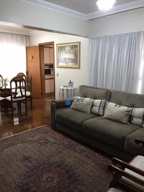 Apartamento com 3 quartos à venda, 227m2 em Centro, Londrina - PR - imagem 8 Foto 8 de Apartamento com 3 quartos à venda, 227m2 em Centro, Londrina - PR