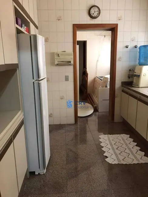 Apartamento com 3 quartos à venda, 227m2 em Centro, Londrina - PR - imagem 4 Foto 4 de Apartamento com 3 quartos à venda, 227m2 em Centro, Londrina - PR