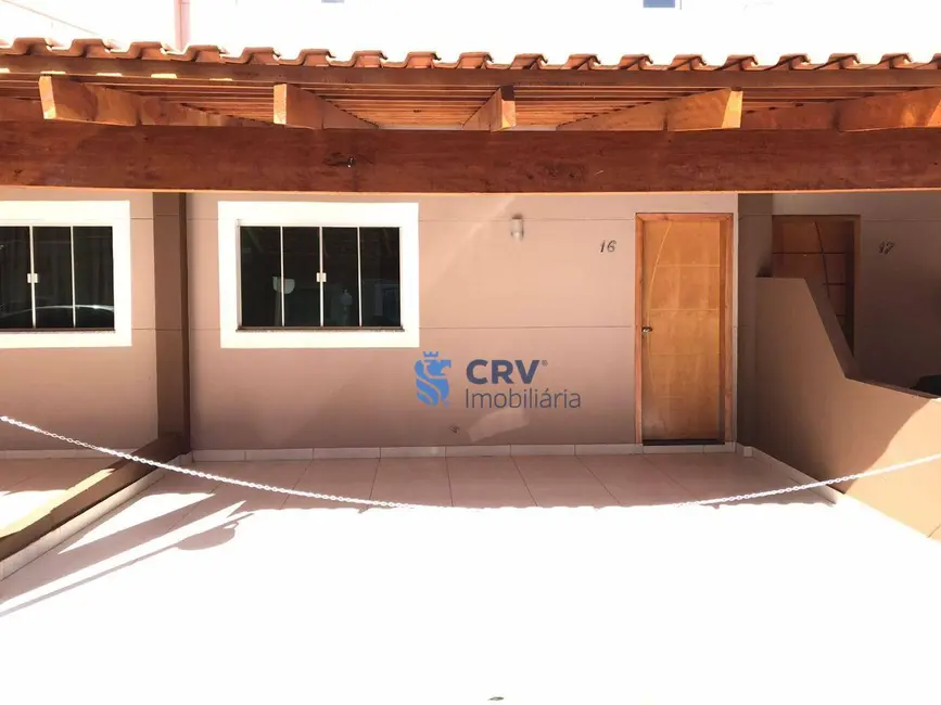 Sobrado com 3 quartos à venda, 113m2 em Conjunto Habitacional Santiago II, Londrina - PR - imagem 3 Foto 3 de Sobrado com 3 quartos à venda, 113m2 em Conjunto Habitacional Santiago II, Londrina - PR