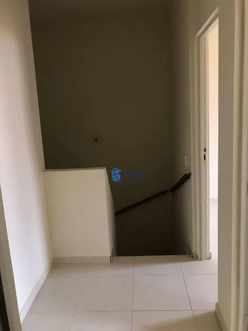Foto 9 de Sobrado com 3 quartos à venda, 113m2 em Conjunto Habitacional Santiago II, Londrina - PR
