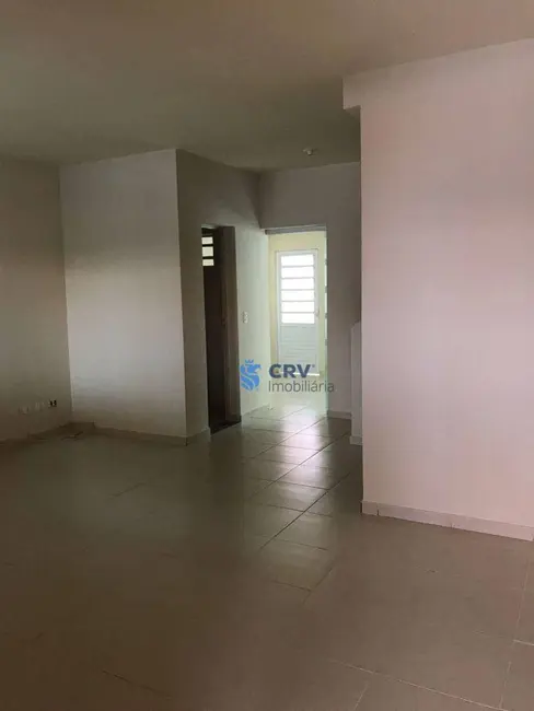 Foto 5 de Sobrado com 3 quartos à venda, 113m2 em Conjunto Habitacional Santiago II, Londrina - PR