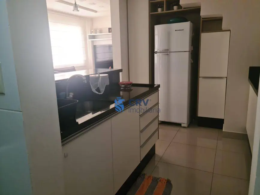 Foto 2 de Sobrado com 3 quartos à venda, 185m2 em Jardim Jóquei Club, Londrina - PR