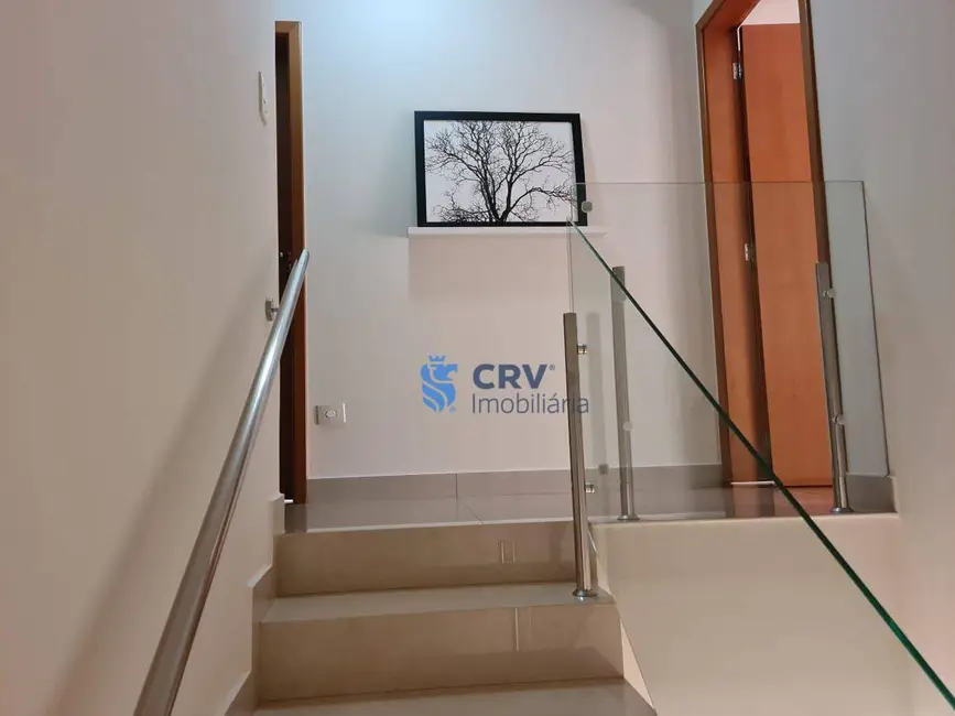 Foto 5 de Sobrado com 3 quartos à venda, 185m2 em Jardim Jóquei Club, Londrina - PR