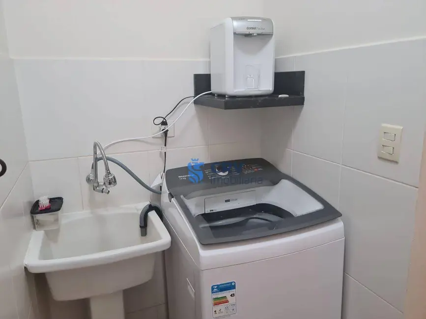 Foto 4 de Sobrado com 3 quartos à venda, 185m2 em Jardim Jóquei Club, Londrina - PR