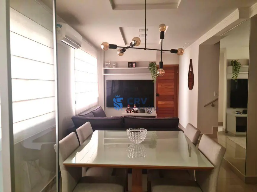 Foto 1 de Sobrado com 3 quartos à venda, 185m2 em Jardim Jóquei Club, Londrina - PR