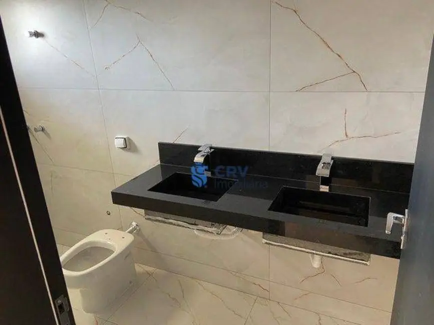 Sobrado com 3 quartos à venda, 250m2 em Jardim Montecatini, Londrina - PR - imagem 8 Foto 8 de Sobrado com 3 quartos à venda, 250m2 em Jardim Montecatini, Londrina - PR