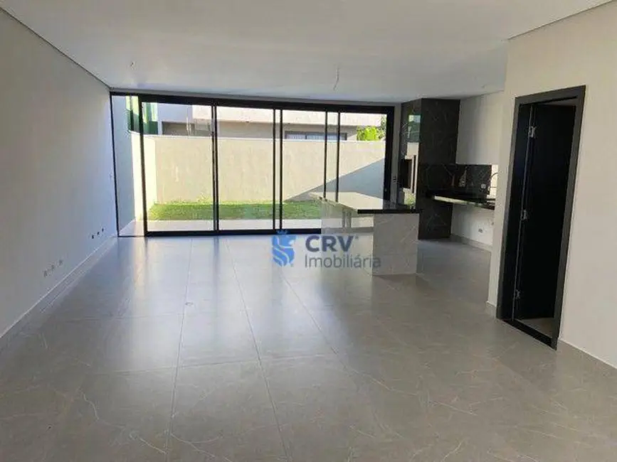 Sobrado com 3 quartos à venda, 250m2 em Jardim Montecatini, Londrina - PR - imagem 7 Foto 7 de Sobrado com 3 quartos à venda, 250m2 em Jardim Montecatini, Londrina - PR
