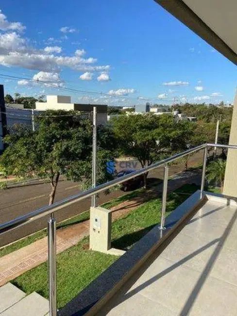 Sobrado com 3 quartos à venda, 250m2 em Jardim Montecatini, Londrina - PR - imagem 3 Foto 3 de Sobrado com 3 quartos à venda, 250m2 em Jardim Montecatini, Londrina - PR