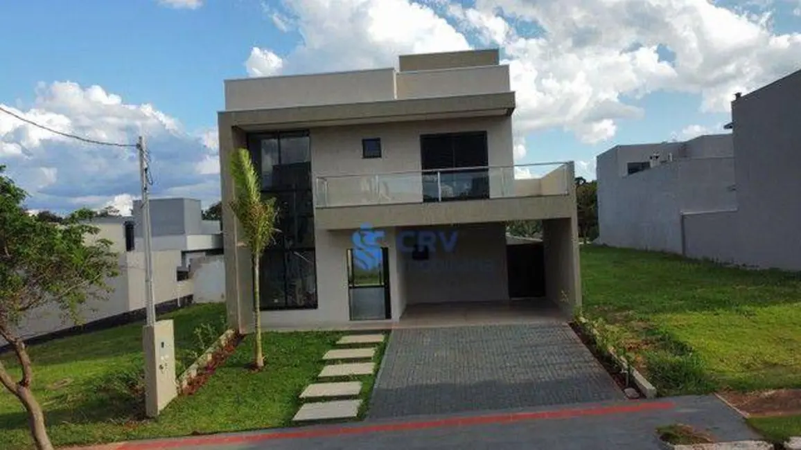 Foto 1 de Sobrado com 3 quartos à venda, 250m2 em Jardim Montecatini, Londrina - PR