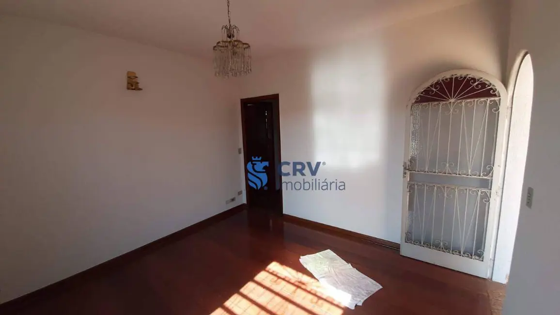 Casa com 3 quartos à venda, 250m2 em Leonor, Londrina - PR - imagem 7 Foto 7 de Casa com 3 quartos à venda, 250m2 em Leonor, Londrina - PR