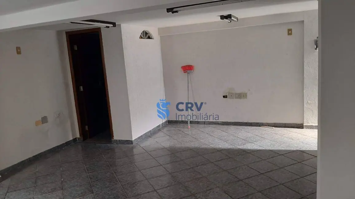 Casa com 3 quartos à venda, 250m2 em Leonor, Londrina - PR - imagem 4 Foto 4 de Casa com 3 quartos à venda, 250m2 em Leonor, Londrina - PR