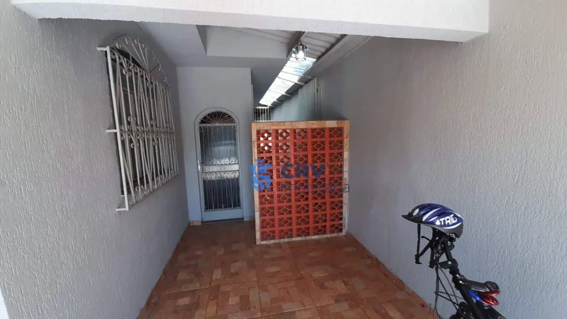 Casa com 3 quartos à venda, 250m2 em Leonor, Londrina - PR - imagem 5 Foto 5 de Casa com 3 quartos à venda, 250m2 em Leonor, Londrina - PR