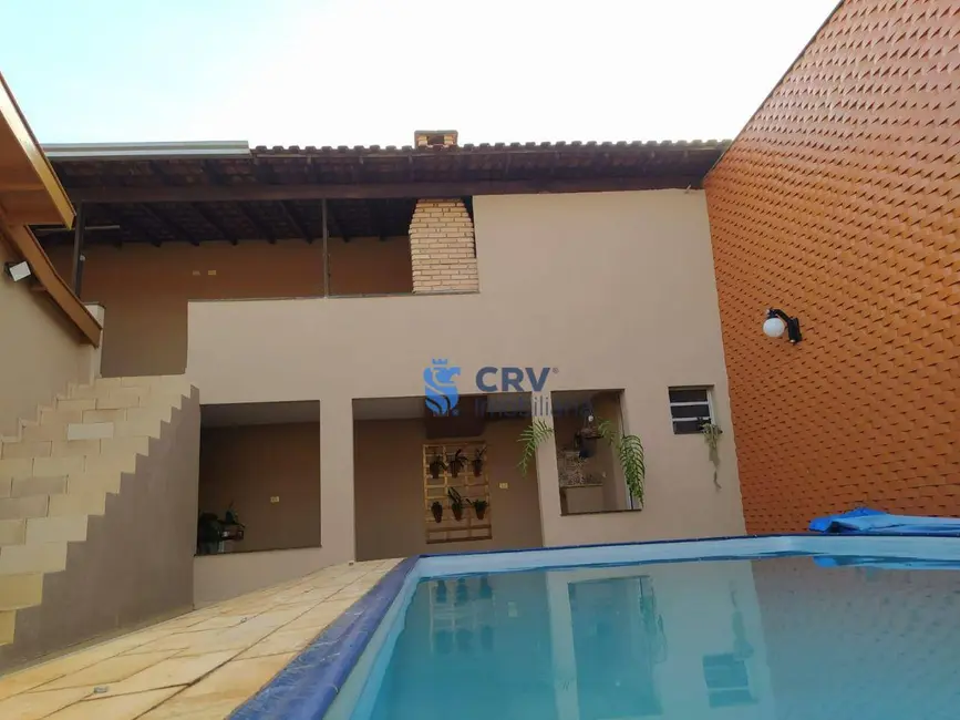 Casa com 3 quartos à venda, 300m2 em Santa Mônica, Londrina - PR - imagem 5 Foto 5 de Casa com 3 quartos à venda, 300m2 em Santa Mônica, Londrina - PR