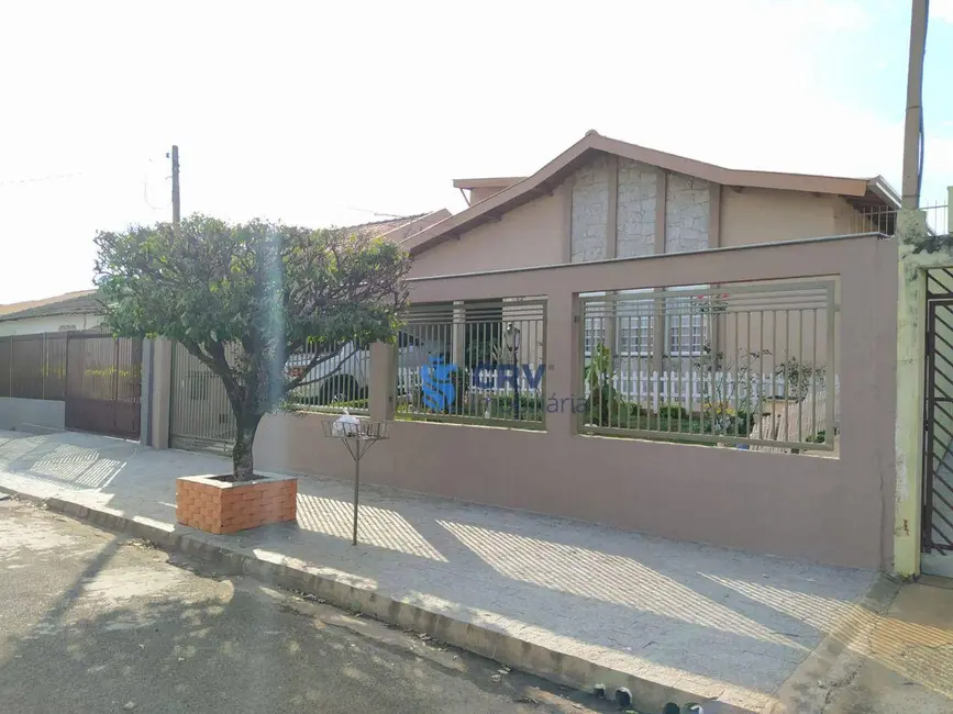 Casa com 3 quartos à venda, 300m2 em Santa Mônica, Londrina - PR - imagem 2 Foto 2 de Casa com 3 quartos à venda, 300m2 em Santa Mônica, Londrina - PR