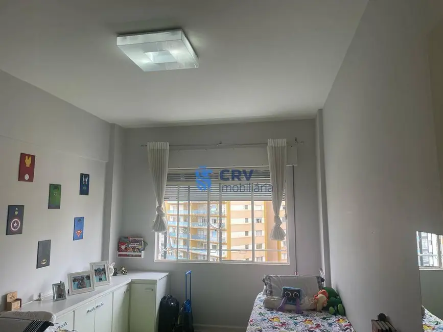 Apartamento com 4 quartos à venda, 210m2 em Centro, Londrina - PR - imagem 6 Foto 6 de Apartamento com 4 quartos à venda, 210m2 em Centro, Londrina - PR