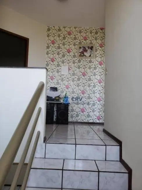 Sobrado com 3 quartos à venda, 108m2 em Brasília, Londrina - PR - imagem 8 Foto 8 de Sobrado com 3 quartos à venda, 108m2 em Brasília, Londrina - PR
