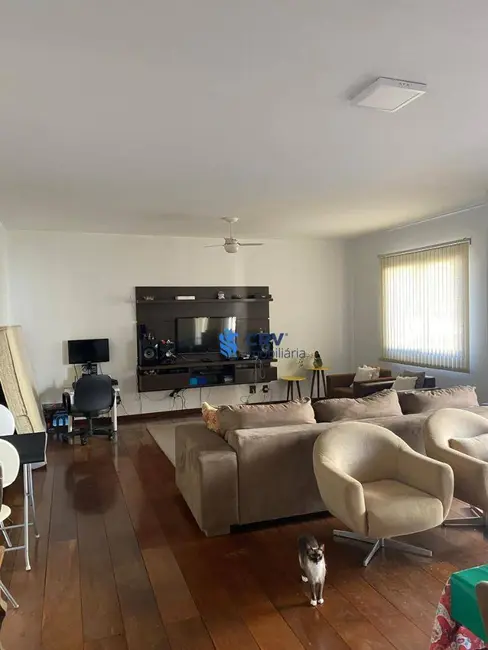 Apartamento com 4 quartos à venda, 399m2 em Centro, Londrina - PR - imagem 3 Foto 3 de Apartamento com 4 quartos à venda, 399m2 em Centro, Londrina - PR