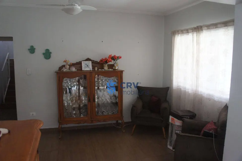 Foto 3 de Sobrado com 4 quartos à venda e para alugar, 400m2 em Novo Aeroporto, Londrina - PR