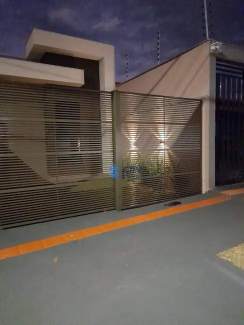 Casa com 3 quartos à venda, 125m2 em Conjunto Vivi Xavier, Londrina - PR - imagem 7 Foto 7 de Casa com 3 quartos à venda, 125m2 em Conjunto Vivi Xavier, Londrina - PR