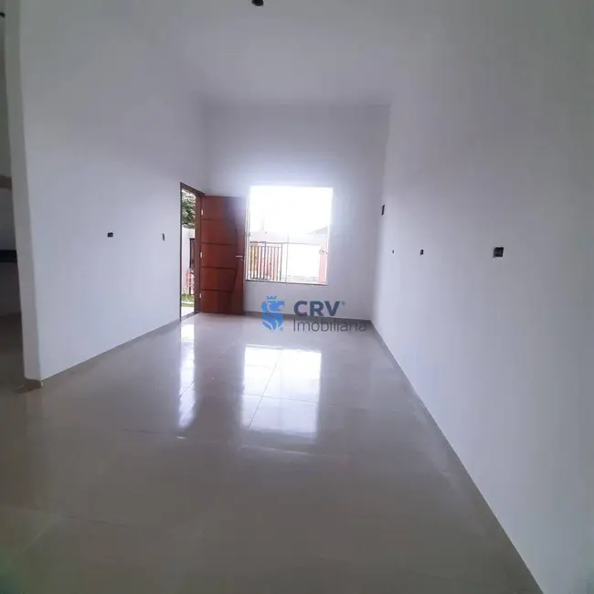 Casa com 3 quartos à venda, 150m2 em Santiago, Londrina - PR - imagem 5 Foto 5 de Casa com 3 quartos à venda, 150m2 em Santiago, Londrina - PR