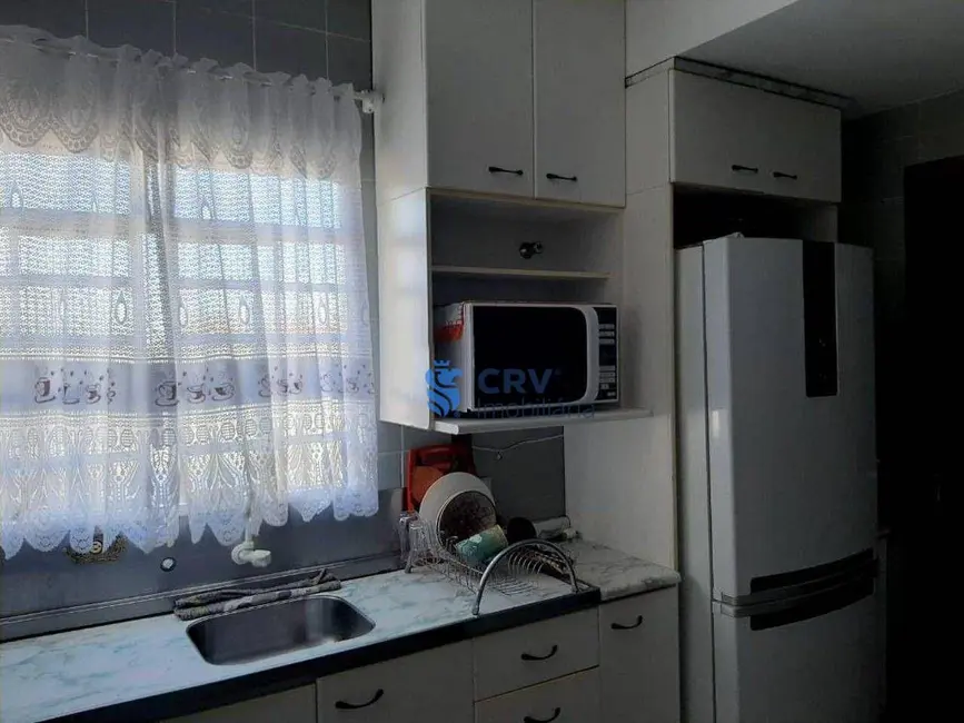 Sobrado com 3 quartos à venda, 200m2 em Jardim Tókio, Londrina - PR - imagem 4 Foto 4 de Sobrado com 3 quartos à venda, 200m2 em Jardim Tókio, Londrina - PR