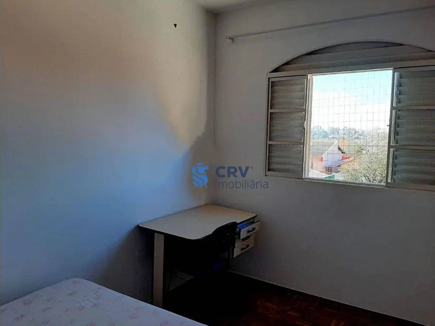 Sobrado com 3 quartos à venda, 200m2 em Jardim Tókio, Londrina - PR - imagem 6 Foto 6 de Sobrado com 3 quartos à venda, 200m2 em Jardim Tókio, Londrina - PR