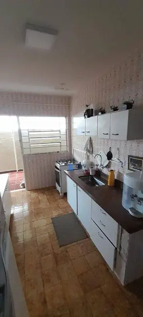 Casa com 5 quartos à venda, 300m2 em Londrina - PR - imagem 8 Foto 8 de Casa com 5 quartos à venda, 300m2 em Londrina - PR