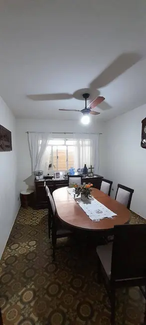 Casa com 5 quartos à venda, 300m2 em Londrina - PR - imagem 3 Foto 3 de Casa com 5 quartos à venda, 300m2 em Londrina - PR