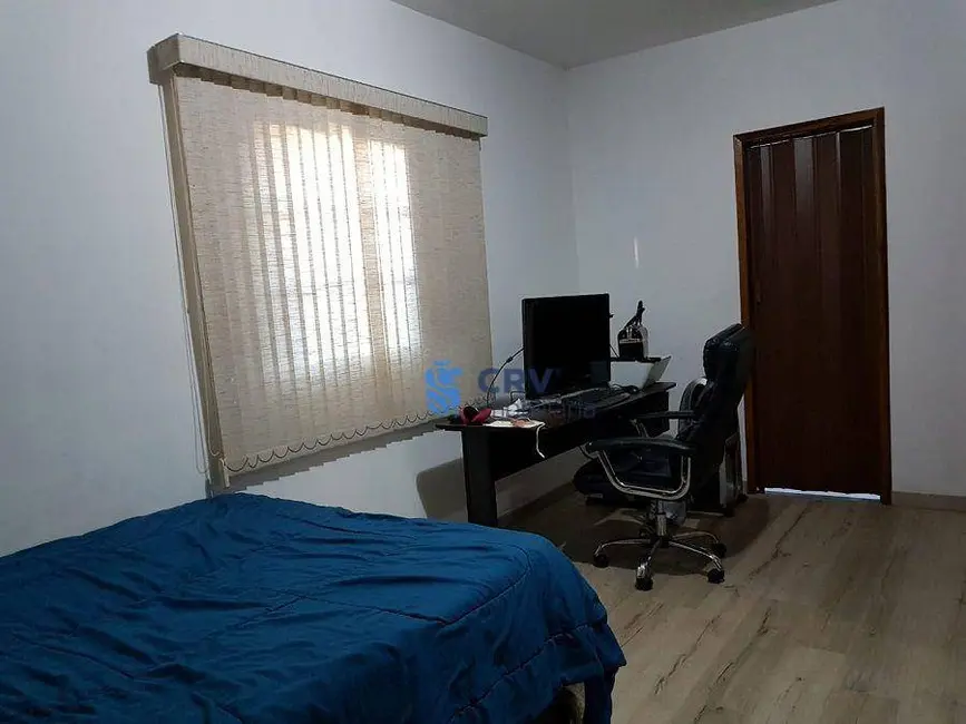 Foto 7 de Casa com 3 quartos à venda, 250m2 em Jardim Tókio, Londrina - PR