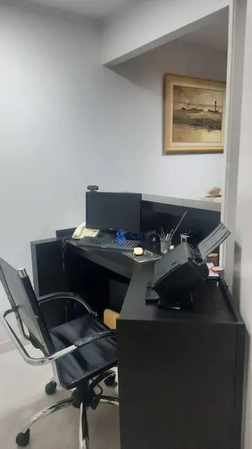 Sala Comercial à venda, 78m2 em Centro, Londrina - PR - imagem 8 Foto 8 de Sala Comercial à venda, 78m2 em Centro, Londrina - PR