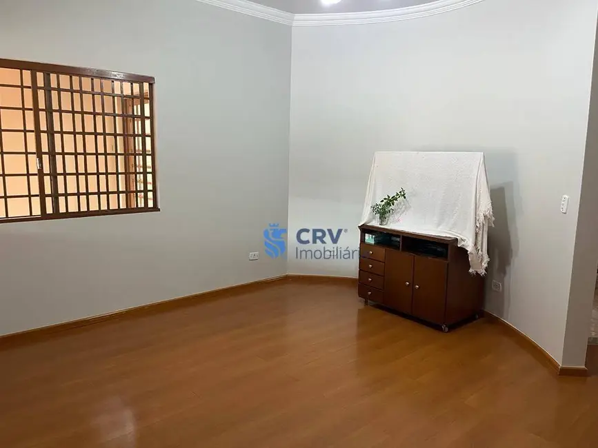 Foto 1 de Casa com 3 quartos à venda, 275m2 em Jardim Brasília, Londrina - PR
