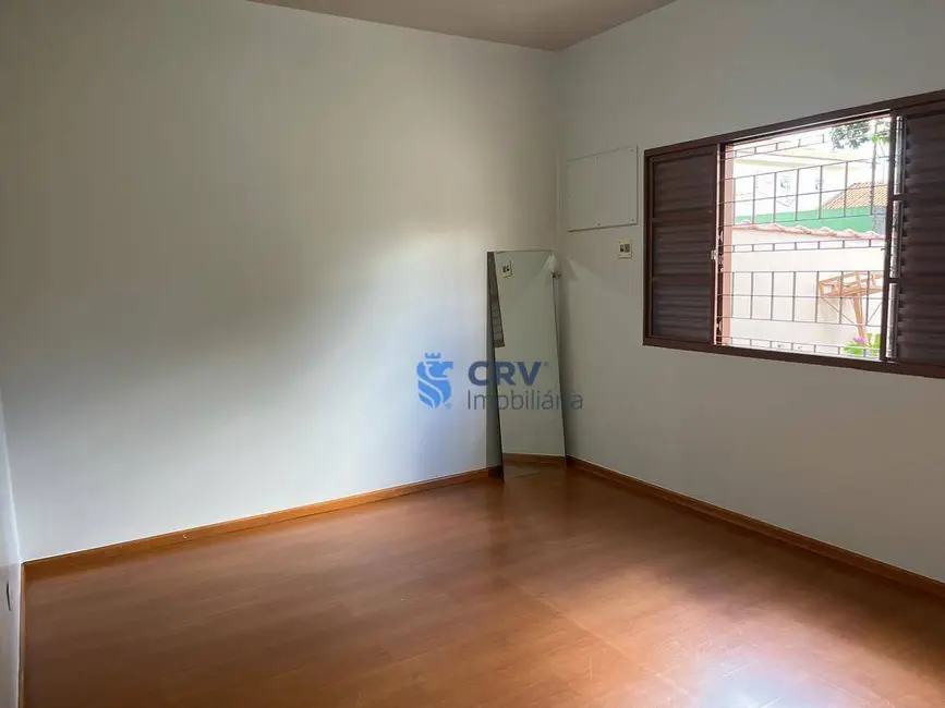 Casa com 3 quartos à venda, 275m2 em Jardim Brasília, Londrina - PR - imagem 4 Foto 4 de Casa com 3 quartos à venda, 275m2 em Jardim Brasília, Londrina - PR