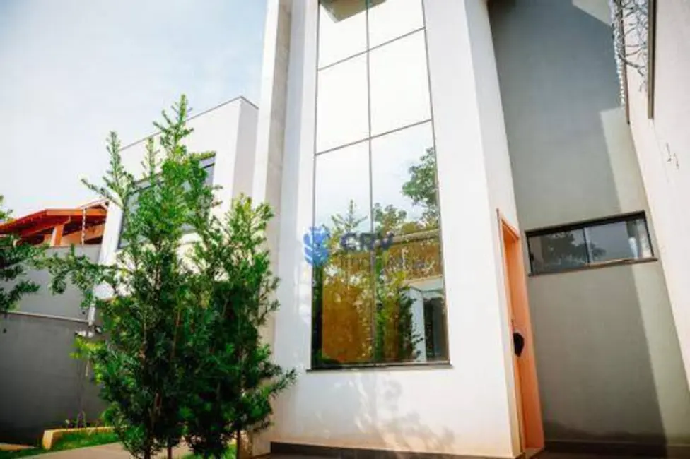 Casa com 5 quartos à venda, 390m2 em Lago Parque, Londrina - PR - imagem 3 Foto 3 de Casa com 5 quartos à venda, 390m2 em Lago Parque, Londrina - PR