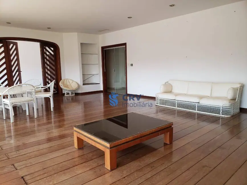Casa com 7 quartos à venda, 2255m2 em Quebec, Londrina - PR - imagem 7 Foto 7 de Casa com 7 quartos à venda, 2255m2 em Quebec, Londrina - PR
