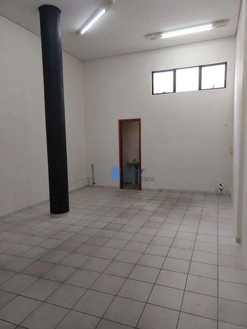 Foto 3 de Sala Comercial para alugar, 30m2 em Vila Ipiranga, Londrina - PR
