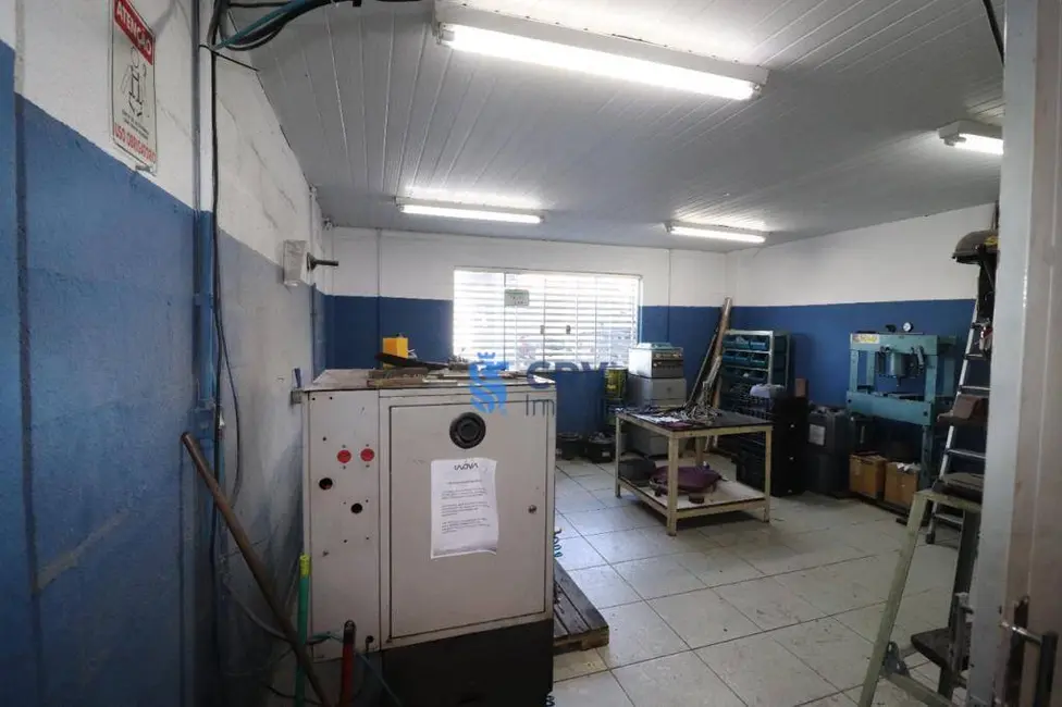 Foto 5 de Armazém / Galpão para alugar, 1000m2 em Alpes, Londrina - PR