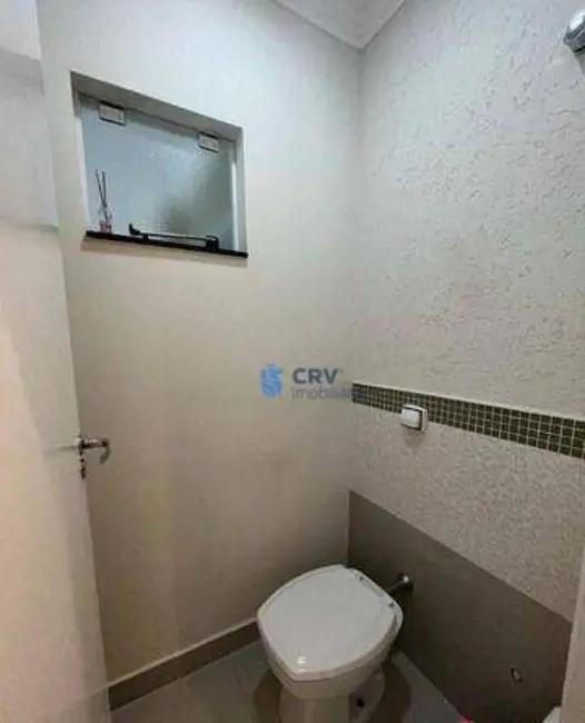 Foto 4 de Casa de Condomínio com 3 quartos para alugar, 250m2 em Parque Jamaica, Londrina - PR