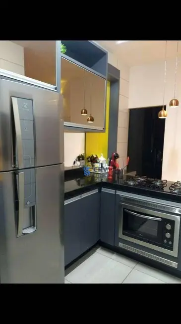 Casa com 2 quartos à venda, 150m2 em Leonor, Londrina - PR - imagem 9 Foto 9 de Casa com 2 quartos à venda, 150m2 em Leonor, Londrina - PR