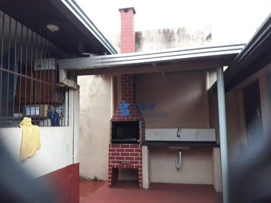 Casa com 3 quartos à venda, 250m2 em Vila Goes, Londrina - PR - imagem 8 Foto 8 de Casa com 3 quartos à venda, 250m2 em Vila Goes, Londrina - PR