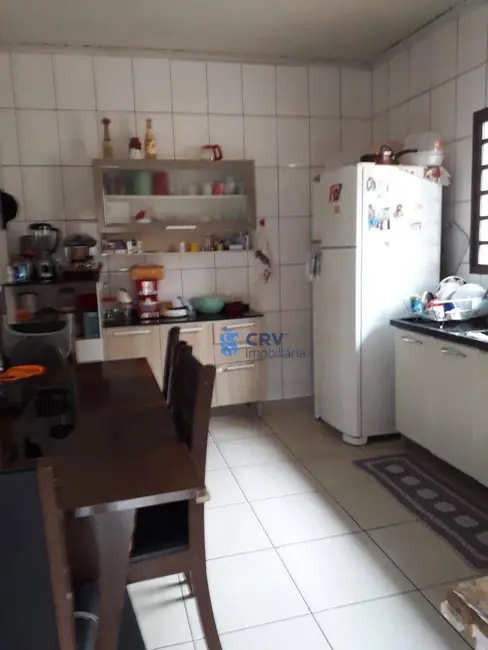 Casa com 3 quartos à venda, 250m2 em Vila Goes, Londrina - PR - imagem 5 Foto 5 de Casa com 3 quartos à venda, 250m2 em Vila Goes, Londrina - PR