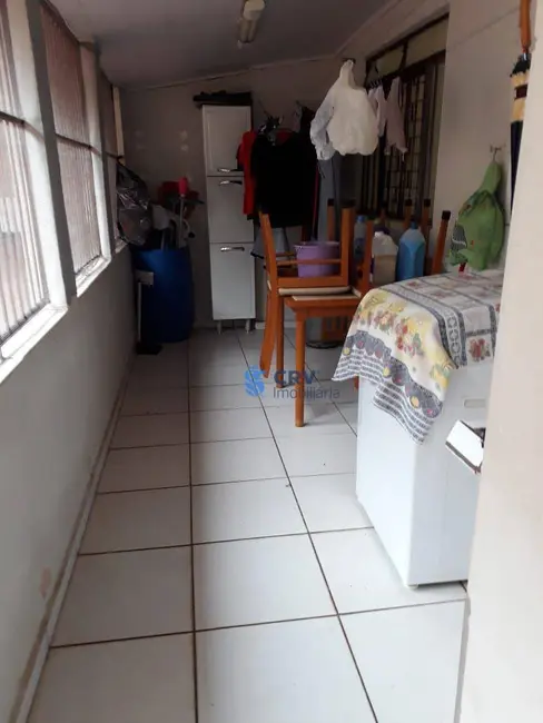 Casa com 3 quartos à venda, 300m2 em Ideal, Londrina - PR - imagem 9 Foto 9 de Casa com 3 quartos à venda, 300m2 em Ideal, Londrina - PR